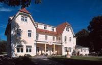 Отель Hotel Grüner Jäger  Йестебург